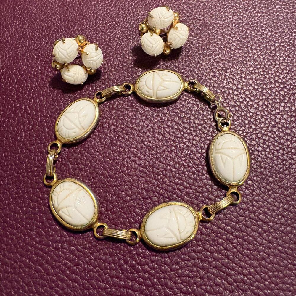 Vintage White Milk Glass Scarab Link Bracelet Fold Clasp Gold Tone & Earrings